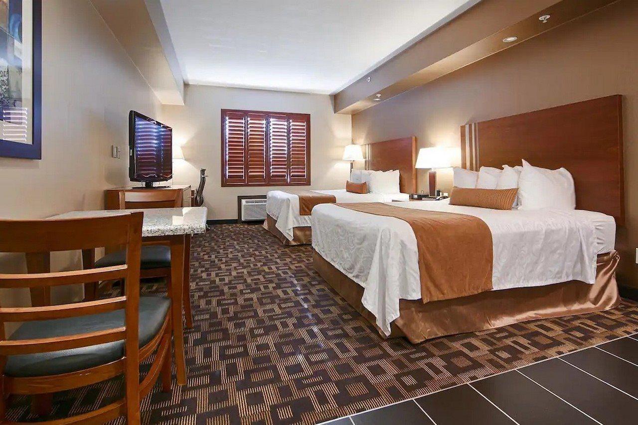 Days Inn By Wyndham Redwater Exterior photo