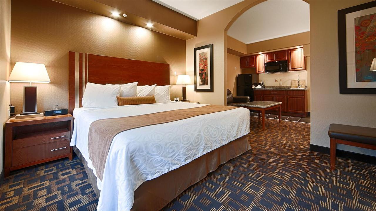 Days Inn By Wyndham Redwater Room photo